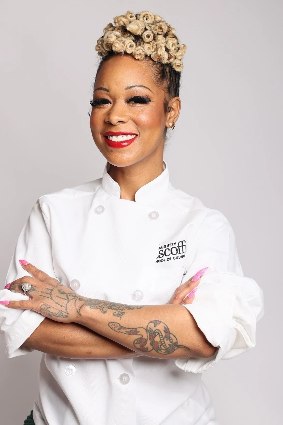 Victoria-Lee Lewis - The Vegan Black Pinup